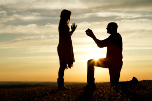 お金がないけど結婚したい。できますか?