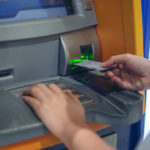 女性がお金を借りるとしたらどうする?